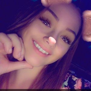 Meet your Posher, Michaela